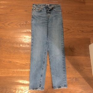 Levi’s premium Wedgie jeans size 23
